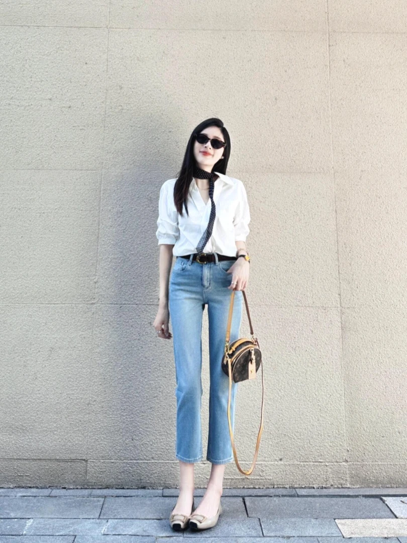 2025春夏新款法式气质简约V领白衬衫高腰显瘦直筒牛仔裤两套装