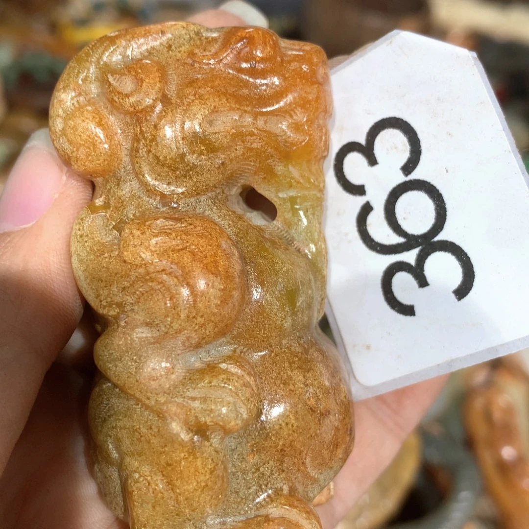 颈饰未镶嵌和田玉小**?