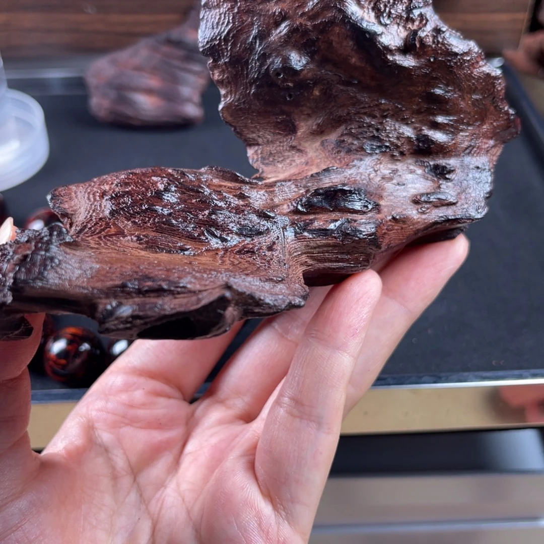 何***真降真香无事牌红降摆件