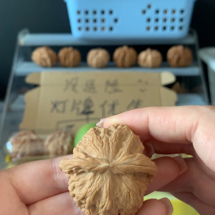 阿***杰吊坠文玩核桃异形单只