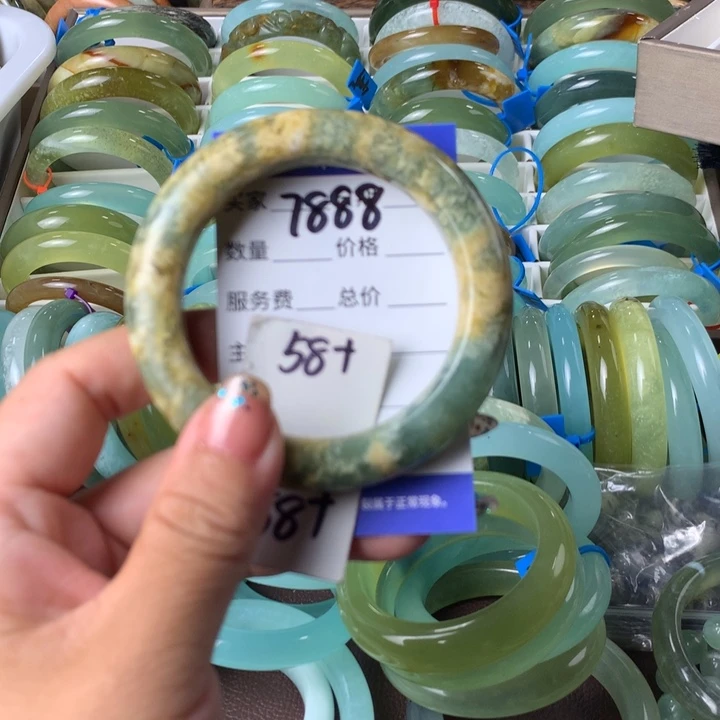 蛇纹石玉未镶嵌手镯7888
