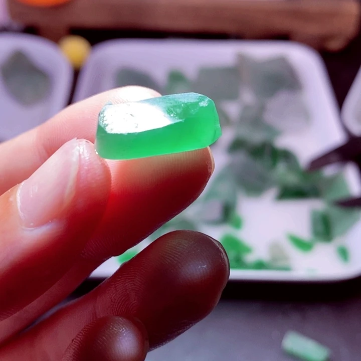 弋***定制翡翠未镶嵌材料