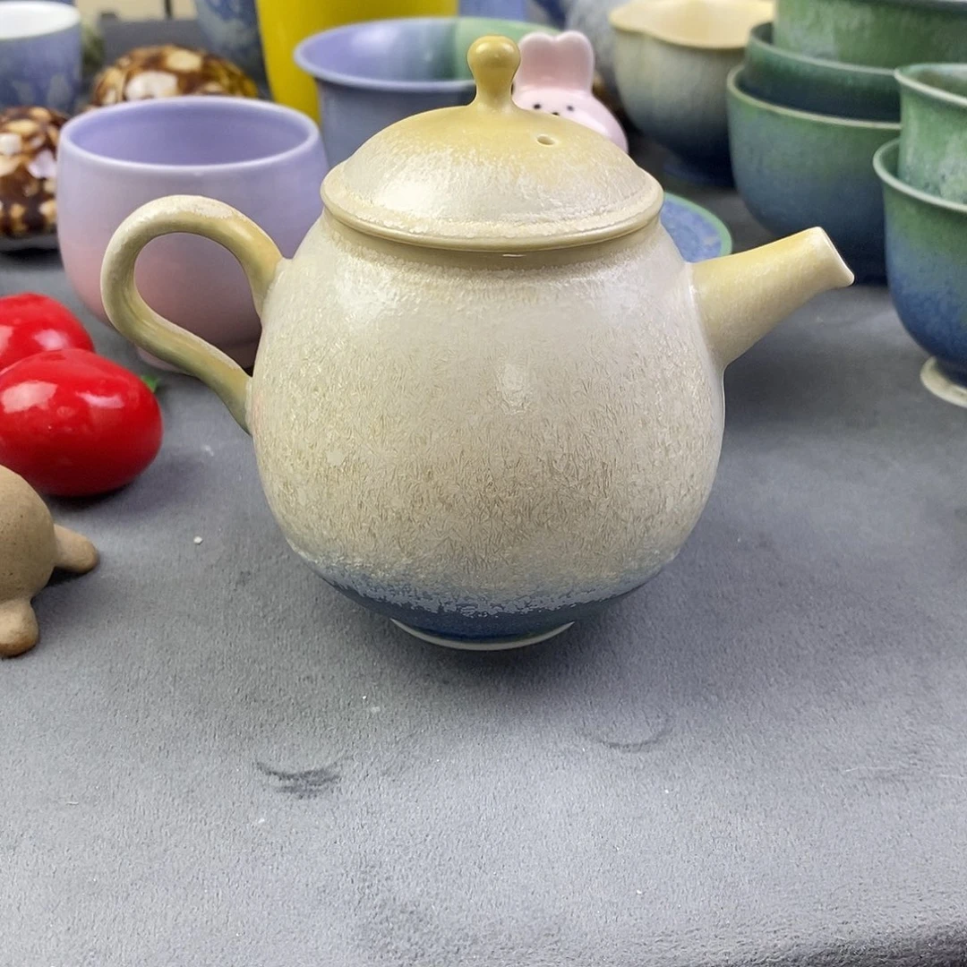 景德镇高温颜色釉茶壶