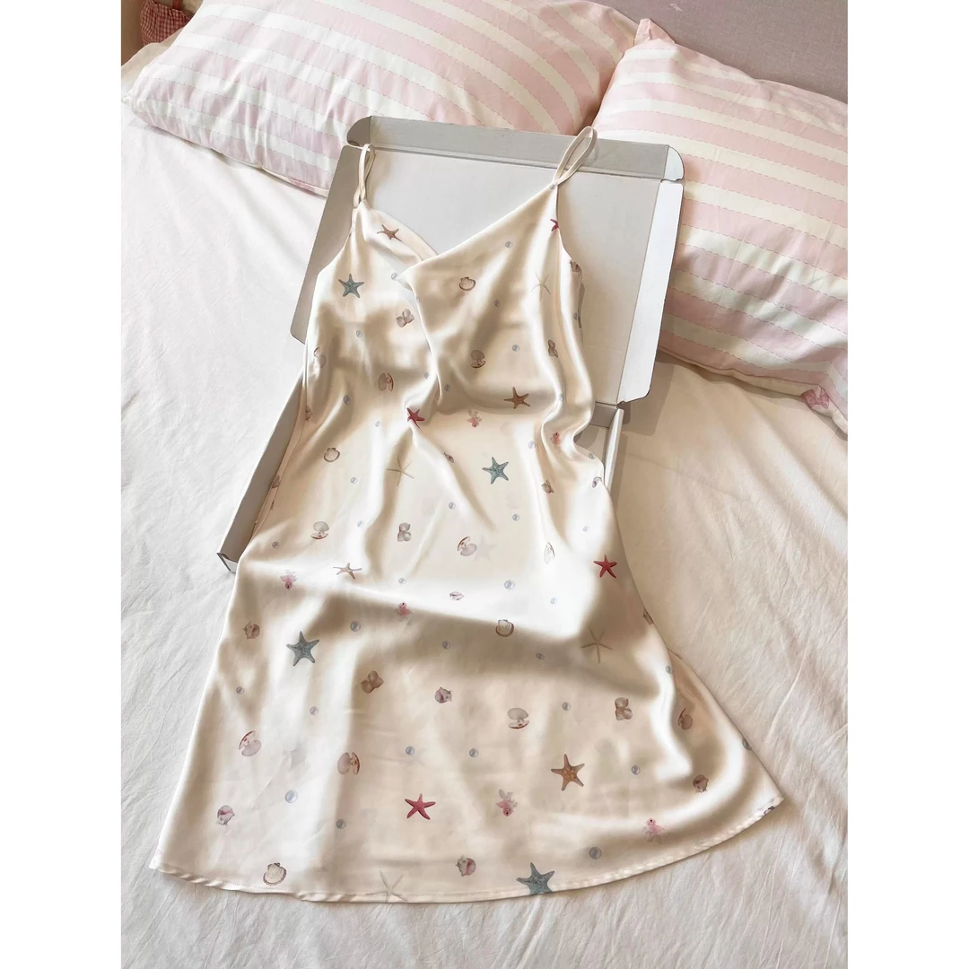 夏日沙滩贝壳印花冰丝睡裙女夏季2025新款高级感纯欲缎面家居裙子