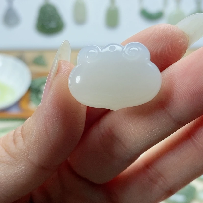 【闪购商品】颈饰未镶嵌和田玉