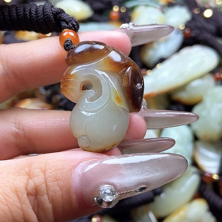 和田玉颈饰未镶嵌