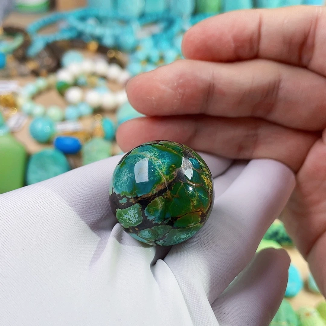 绿松石未镶嵌珠宝奇石