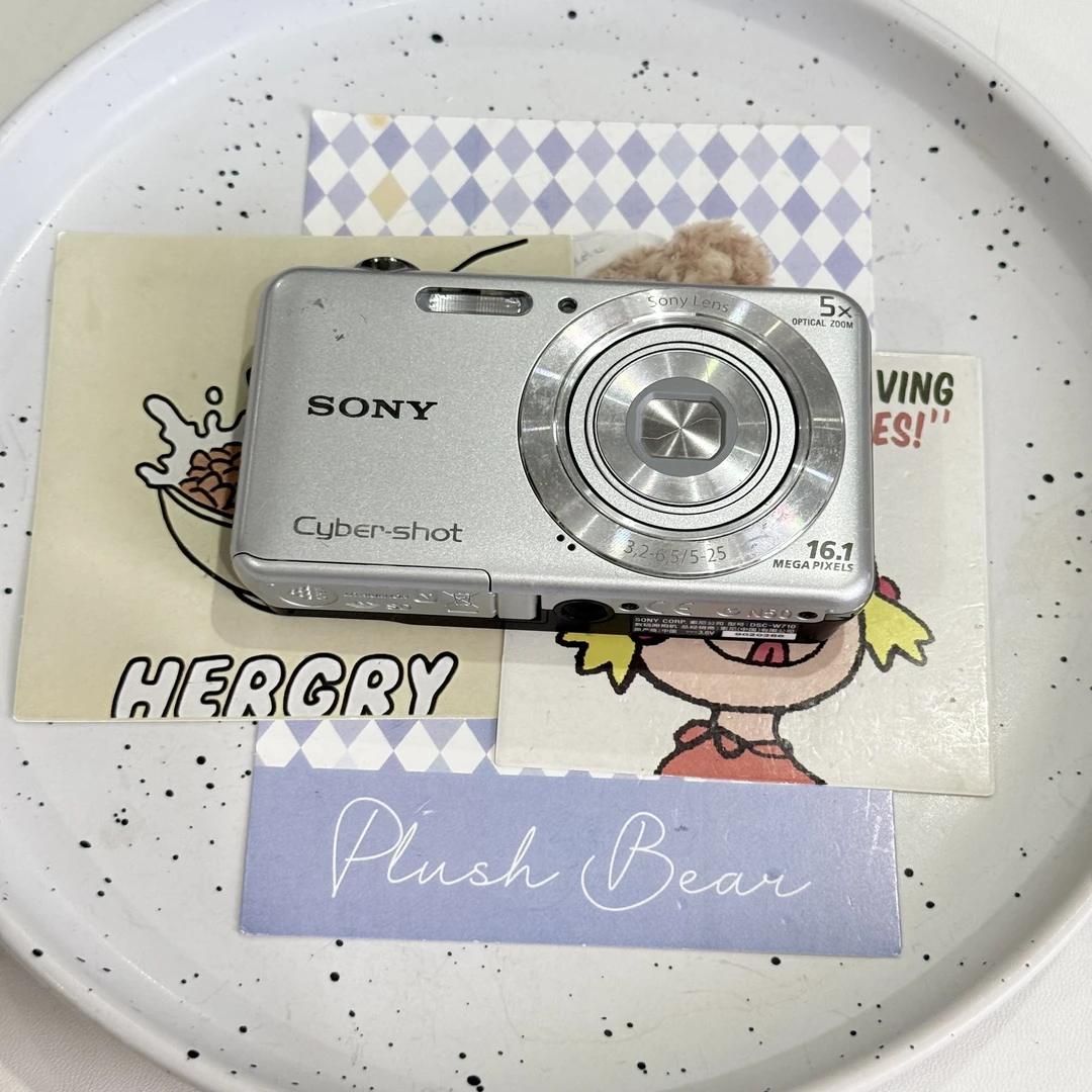 8新 Sony/索尼 W710