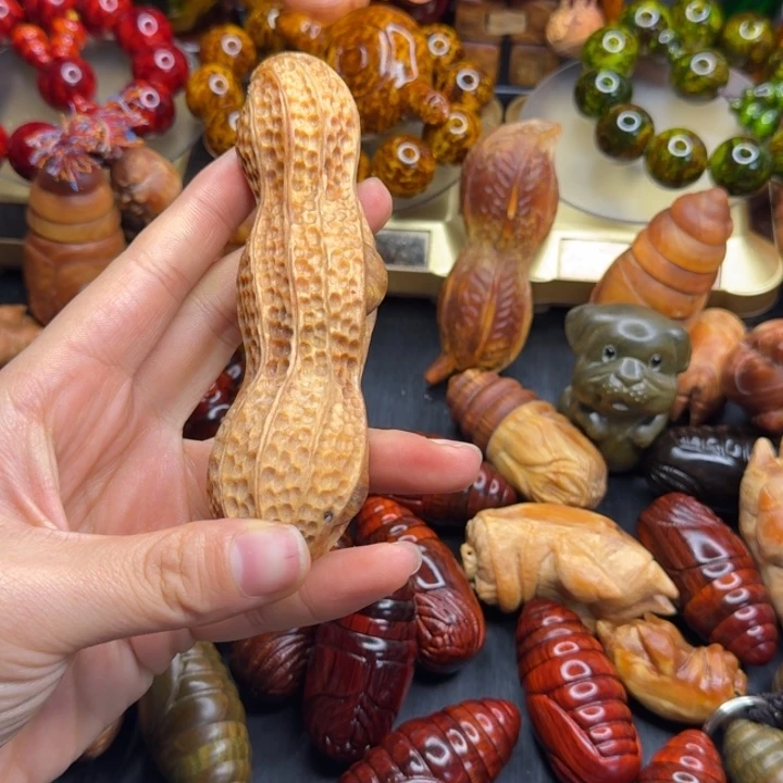 松木琥珀木文玩把件