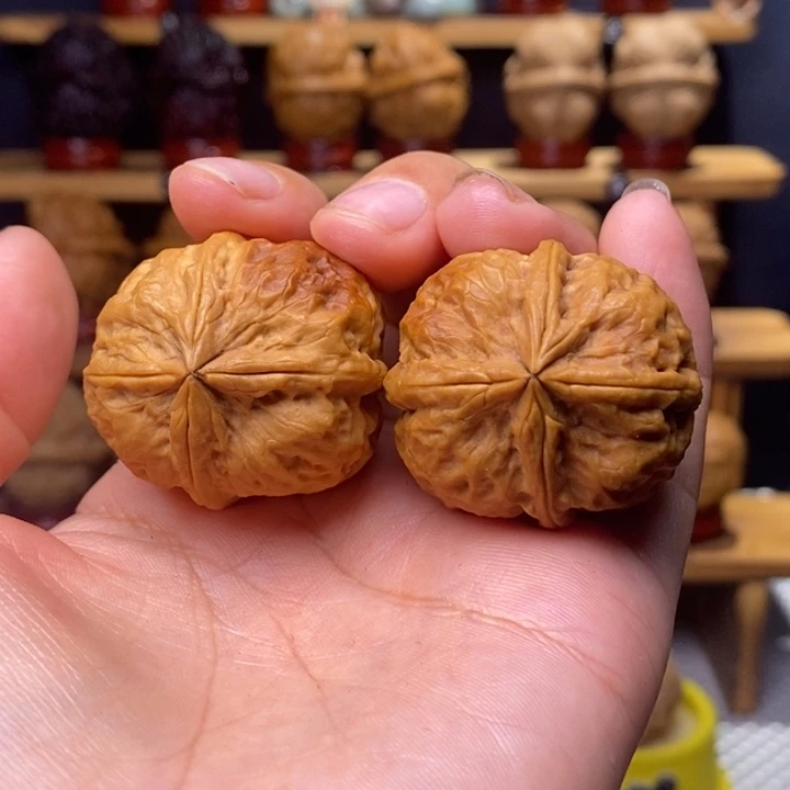 文玩核桃把件山崎四棱37