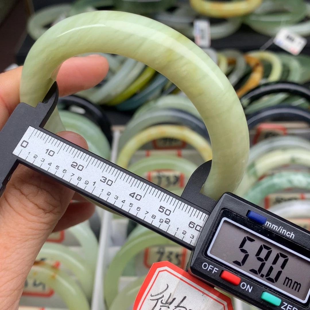 未镶嵌蛇纹石玉手镯955