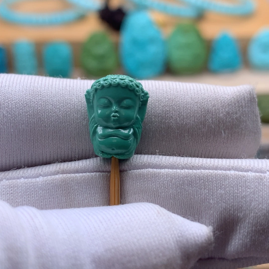 绿松石未镶嵌珠宝奇石