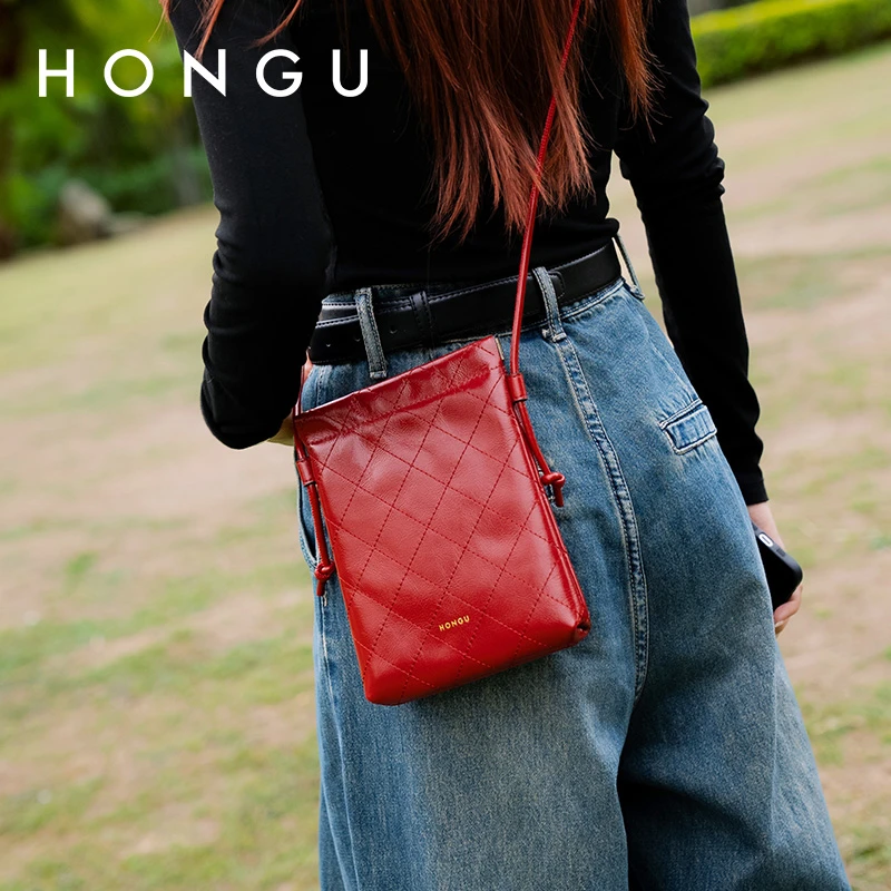 红谷女包时尚菱格单肩斜挎包休闲真皮手机包油蜡牛皮迷你小包轻便