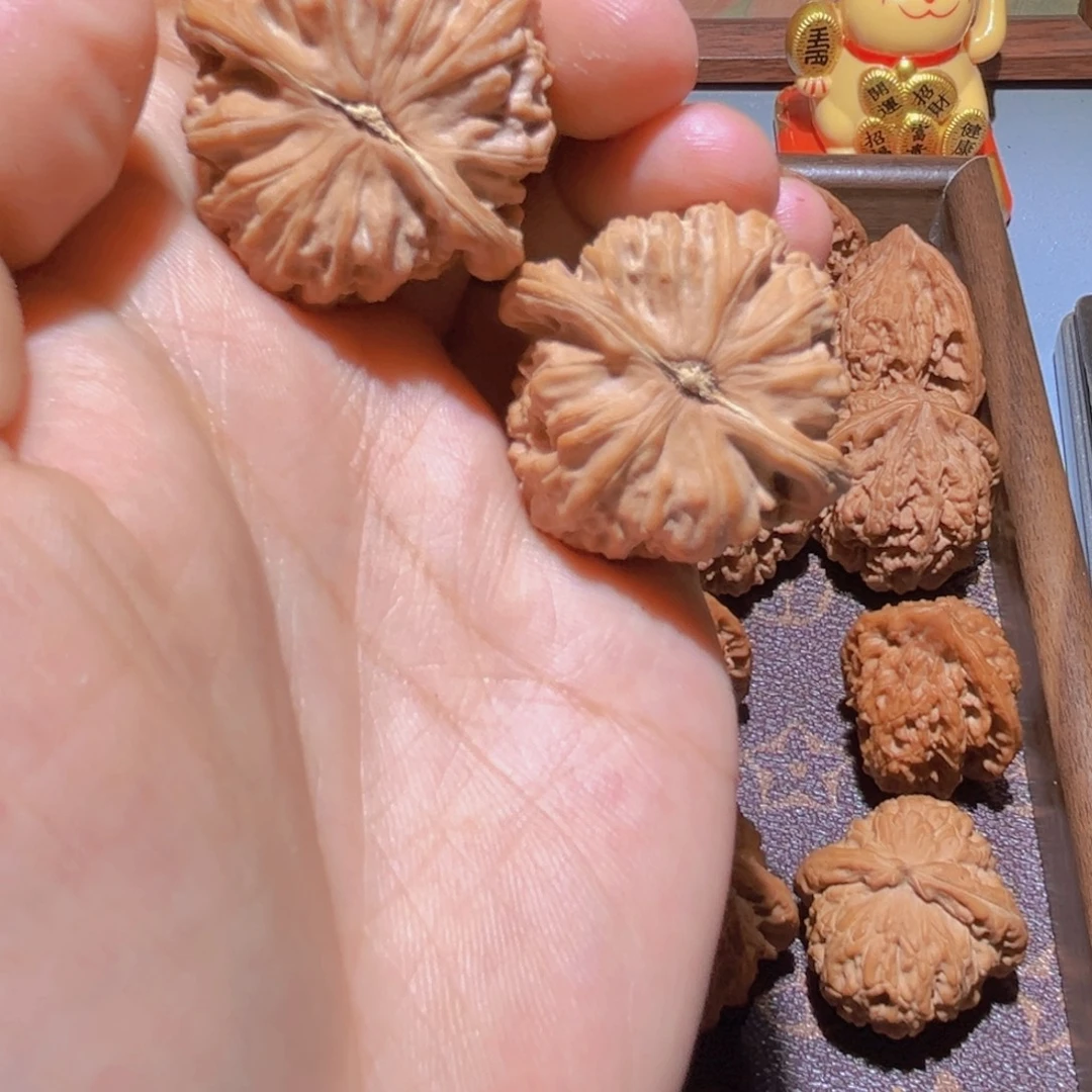 斌***瑞麟文玩核桃白狮子