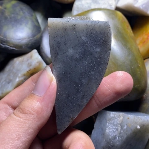 未镶嵌和田玉（糖玉）挂件