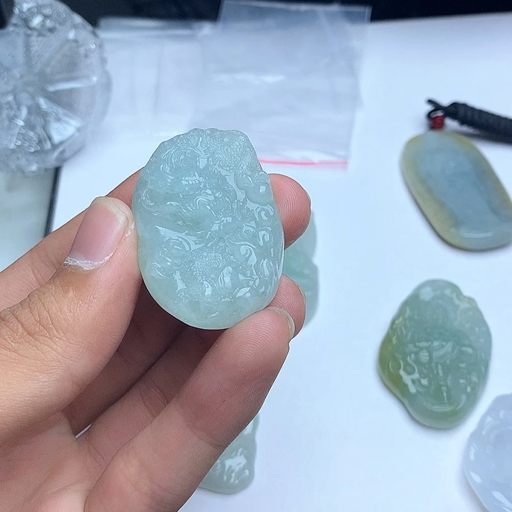 翡翠颈饰未镶嵌走**季缅甸天然翡翠a货