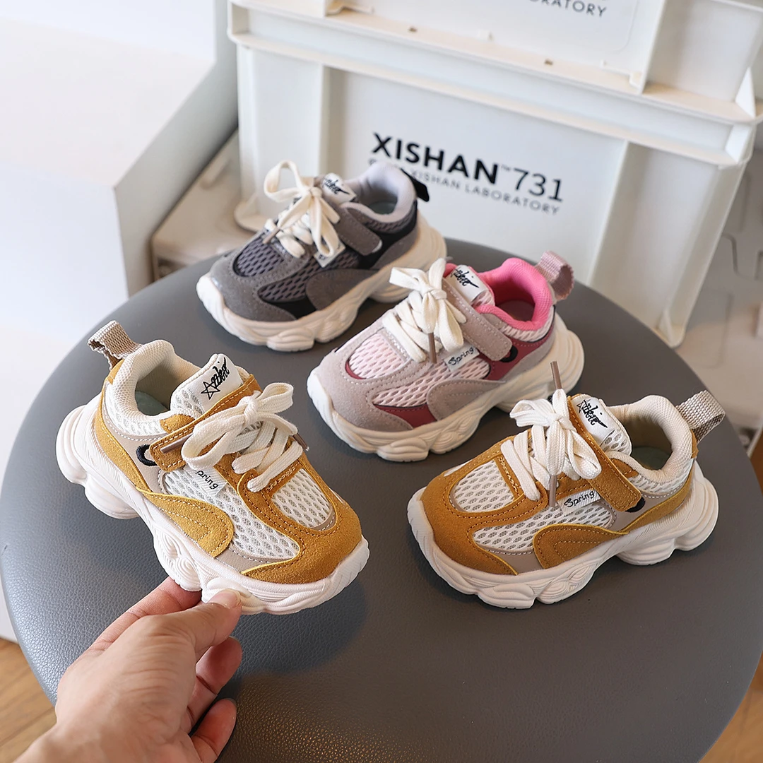 2025秋季新款男童轻便舒适运动跑步鞋韩版时尚百搭女童防滑老爹鞋