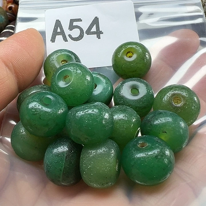 陆***猫玛瑙/玉髓未镶嵌手链