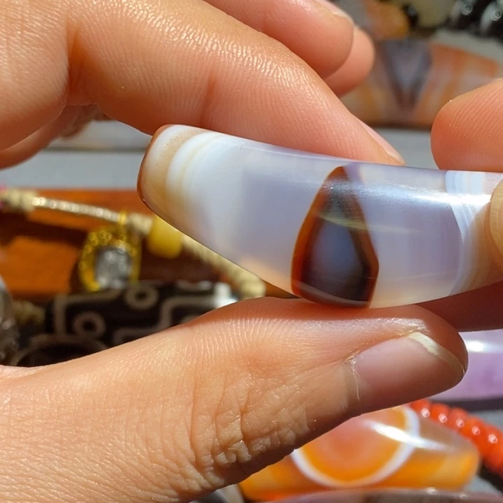 未镶嵌颈饰玛瑙/玉髓