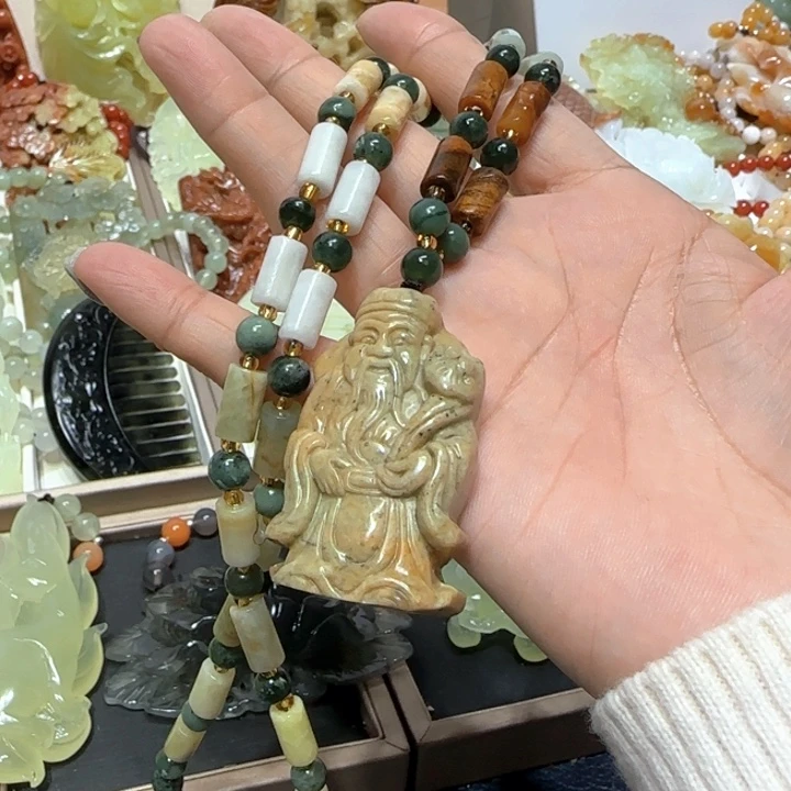 未镶嵌蛇纹石玉吊坠
