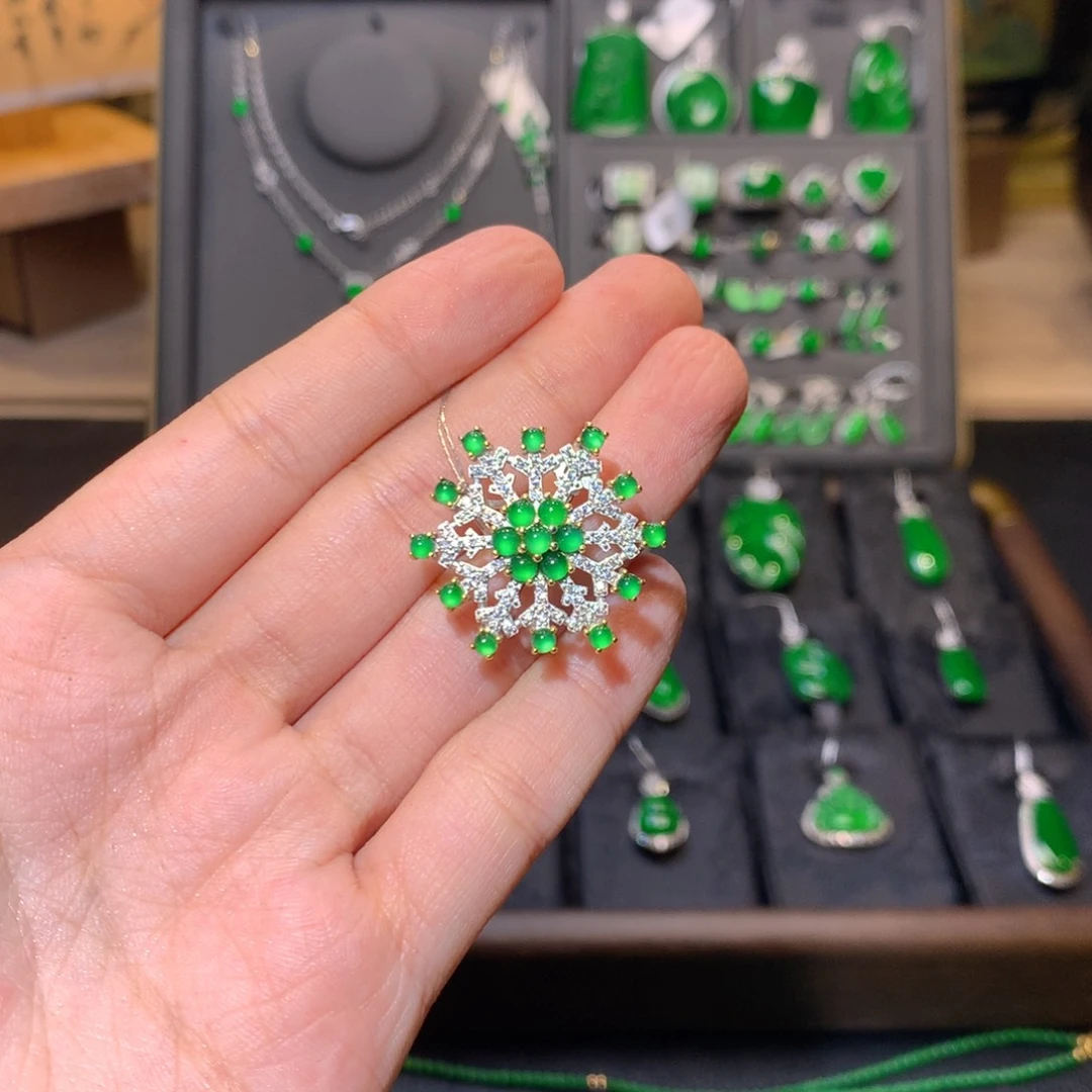 银S925镶嵌挂件翡翠枫****饰洁白胸针