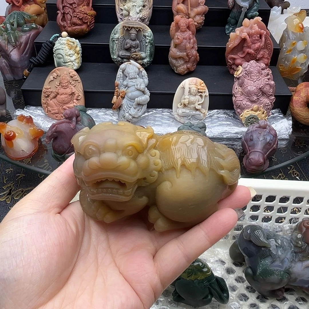 石英质玉未镶嵌颈饰