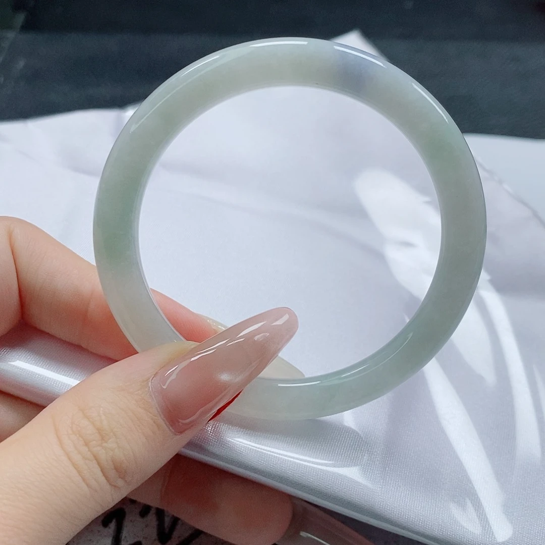 【闪购商品】未镶嵌手镯（圆镯）翡翠484号