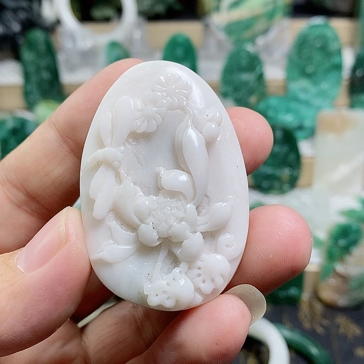 未镶嵌独山玉颈饰
