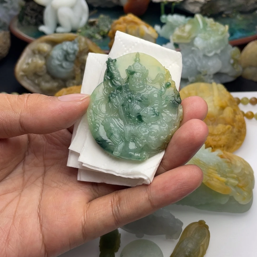 定制翡翠未镶嵌财宝天王