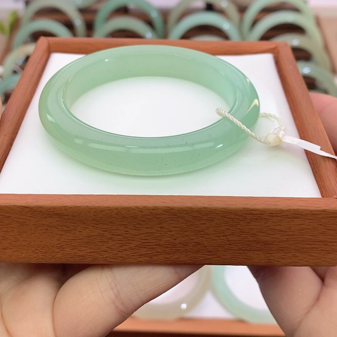 东陵石未镶嵌手镯51/52