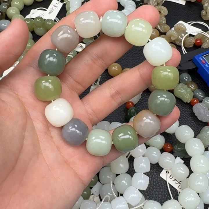 和田玉未镶嵌手链