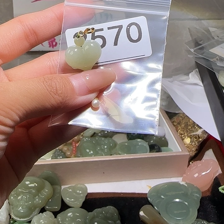 和田玉未镶嵌颈饰3570