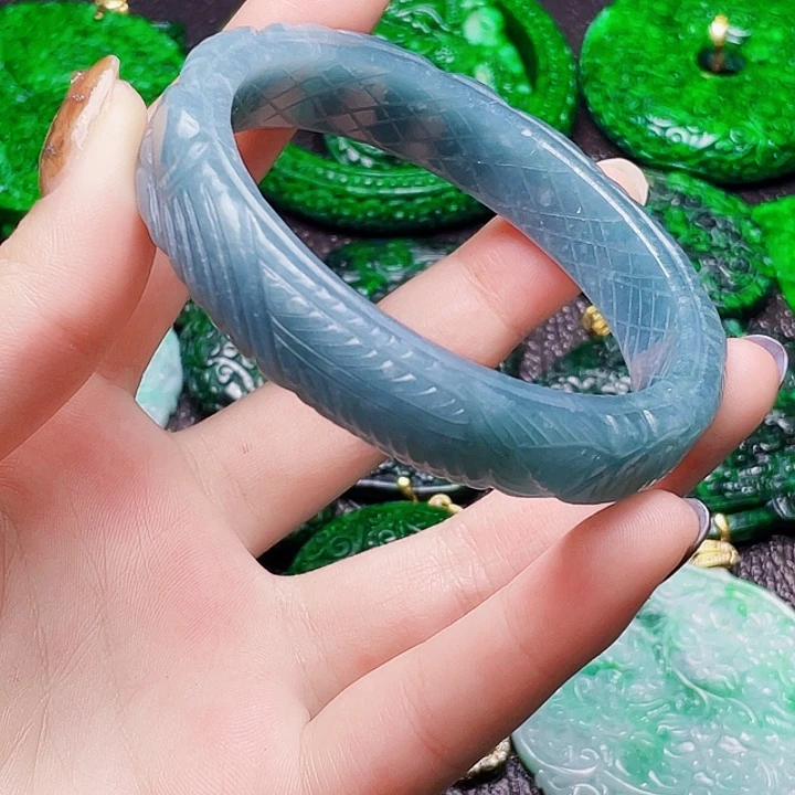 翡翠未镶嵌颈饰多样性60