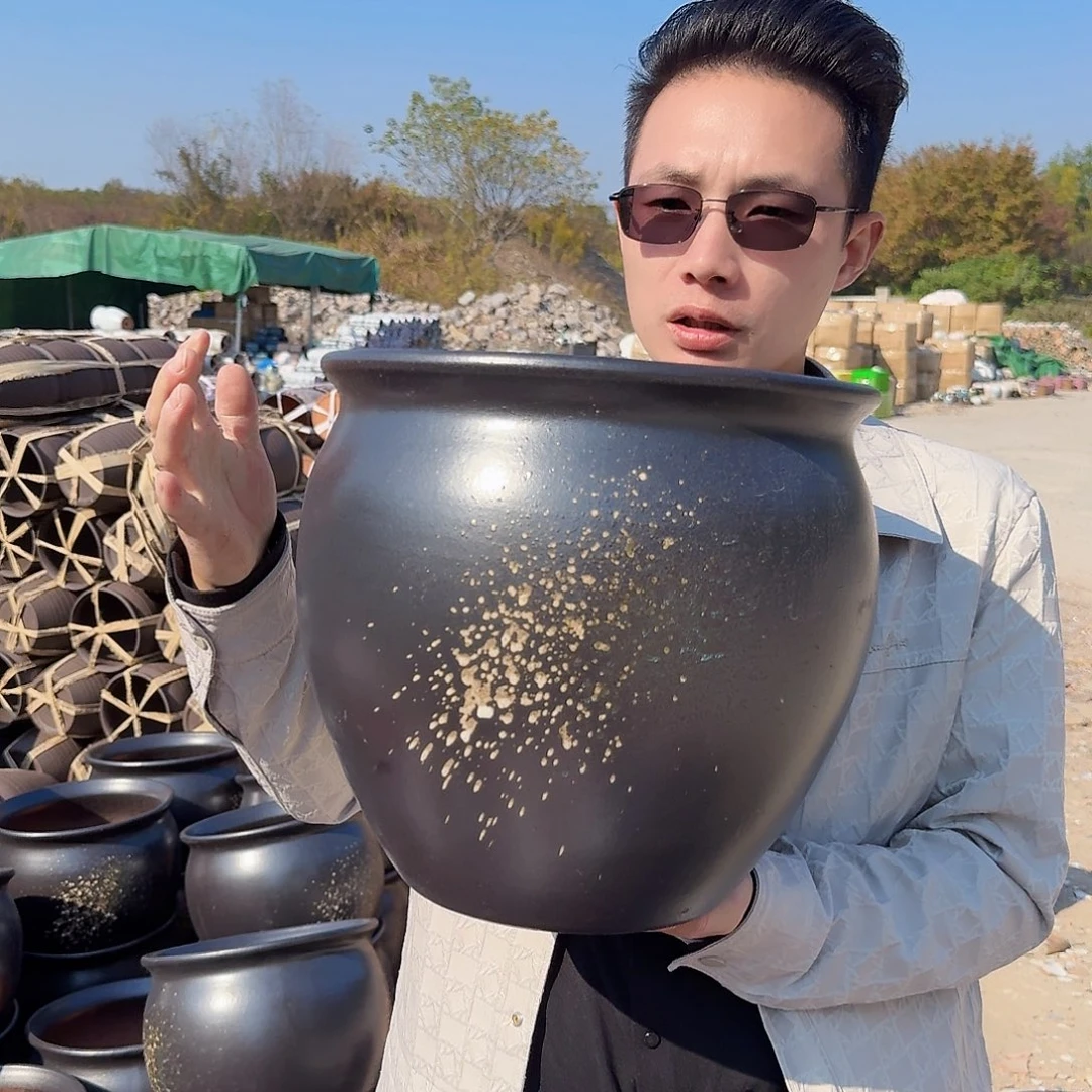 紫砂花盆口30高30（一个黑色泼墨胖子