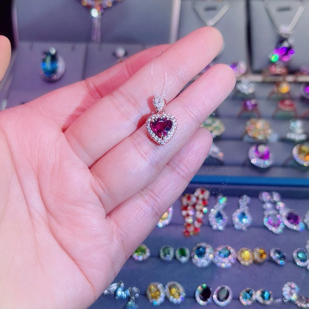 吊坠(赠链)银S925镶嵌石榴石（紫牙乌）