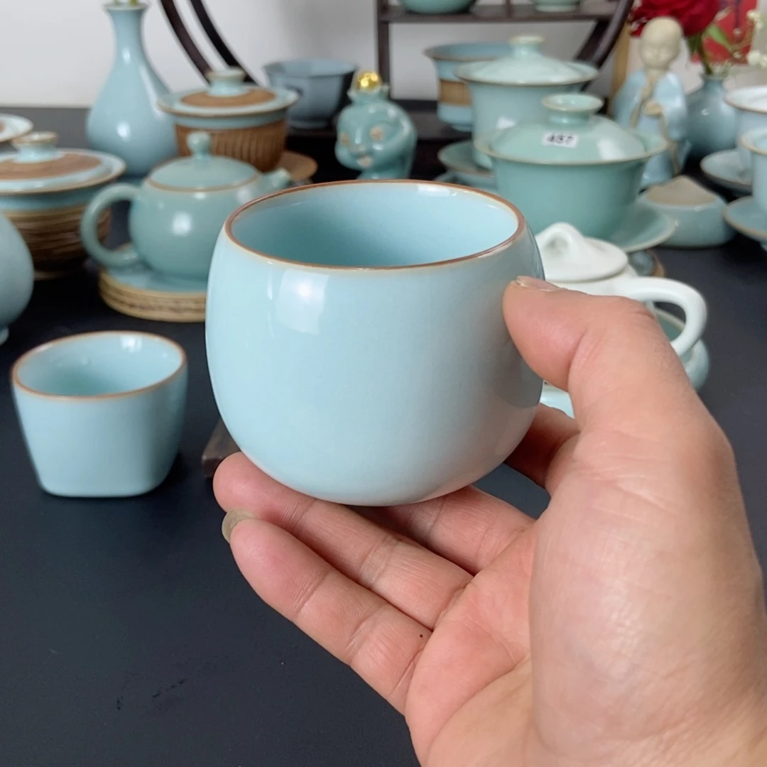 一级天青釉龙蛋杯