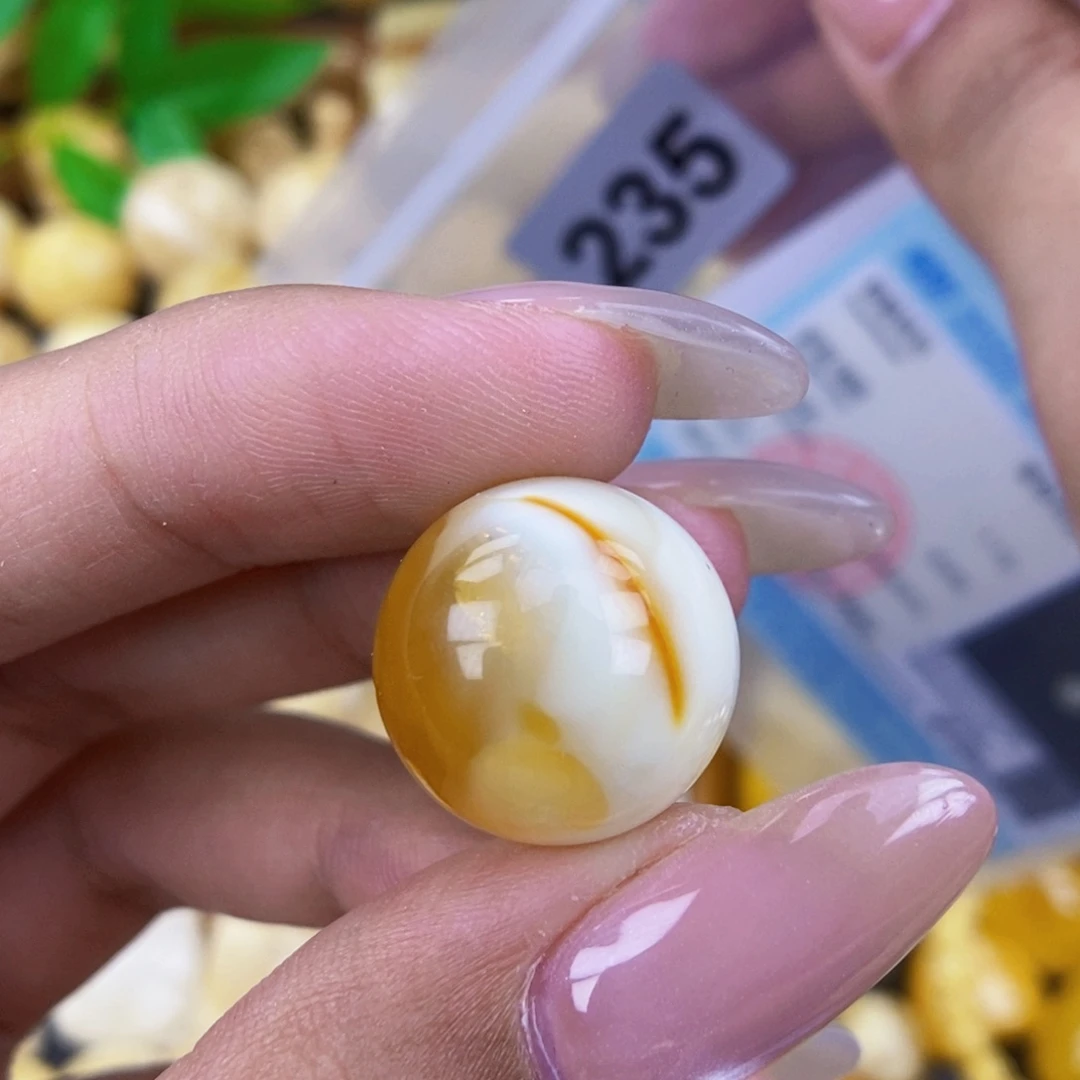 未镶嵌琥珀珠宝奇石16.7 粉