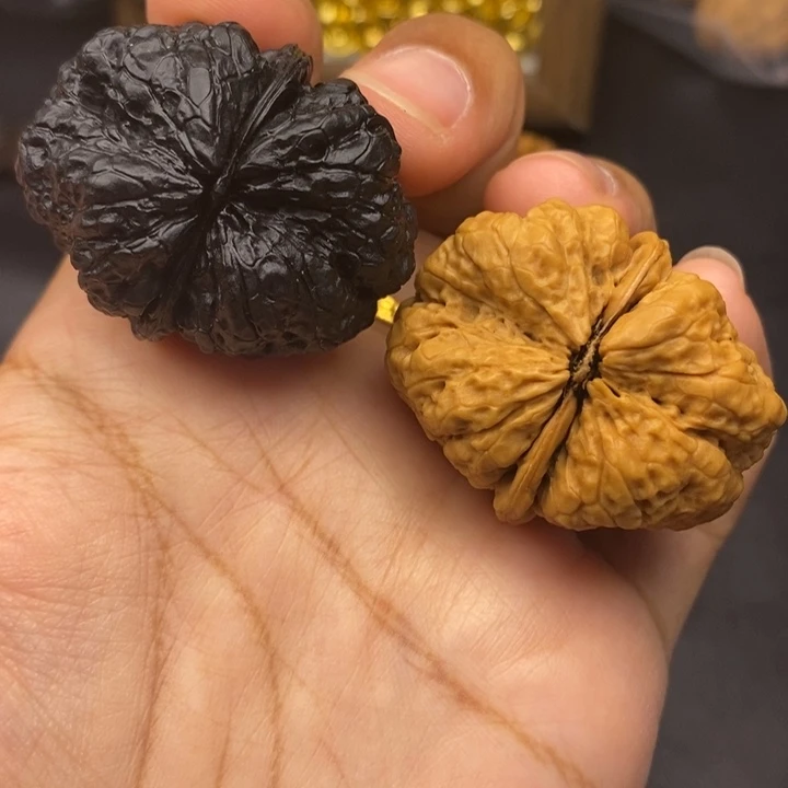 把件文玩核桃40尺蝴蝶蟾