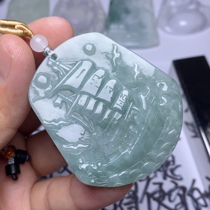 颈饰未镶嵌翡翠翡翠