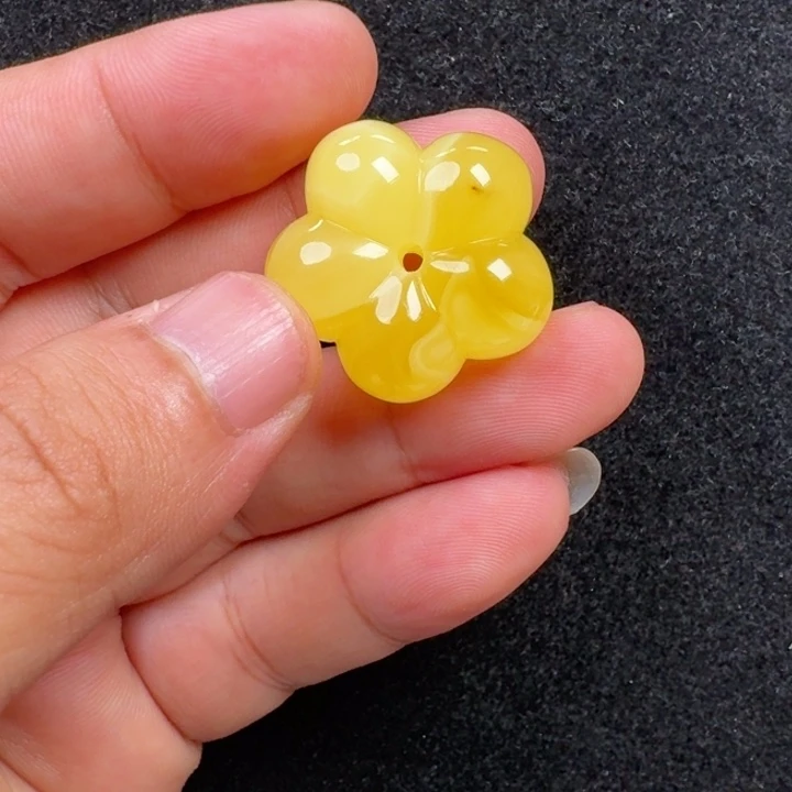 蜜蜡未镶嵌珠宝奇石
