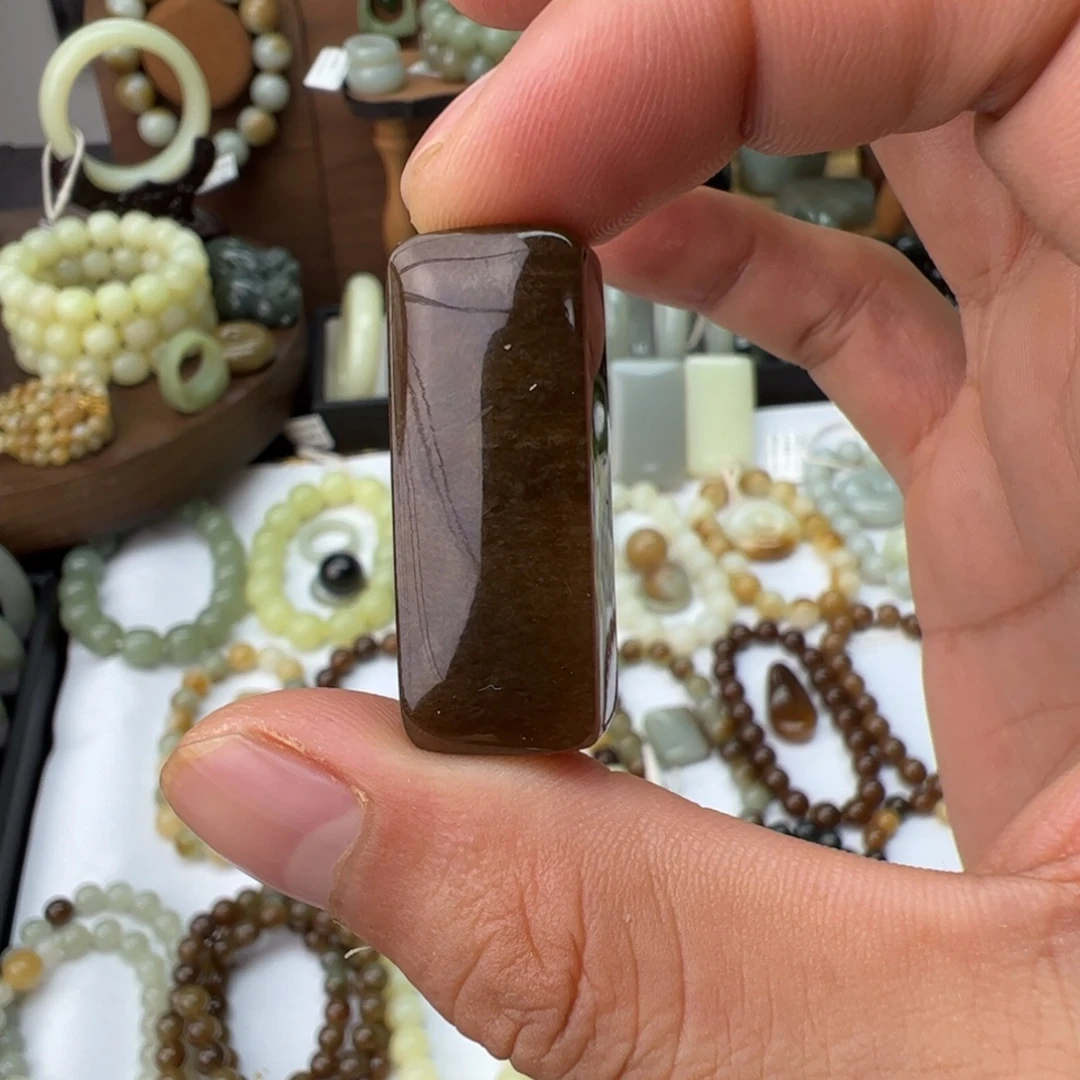 ***前和田玉未镶嵌手链