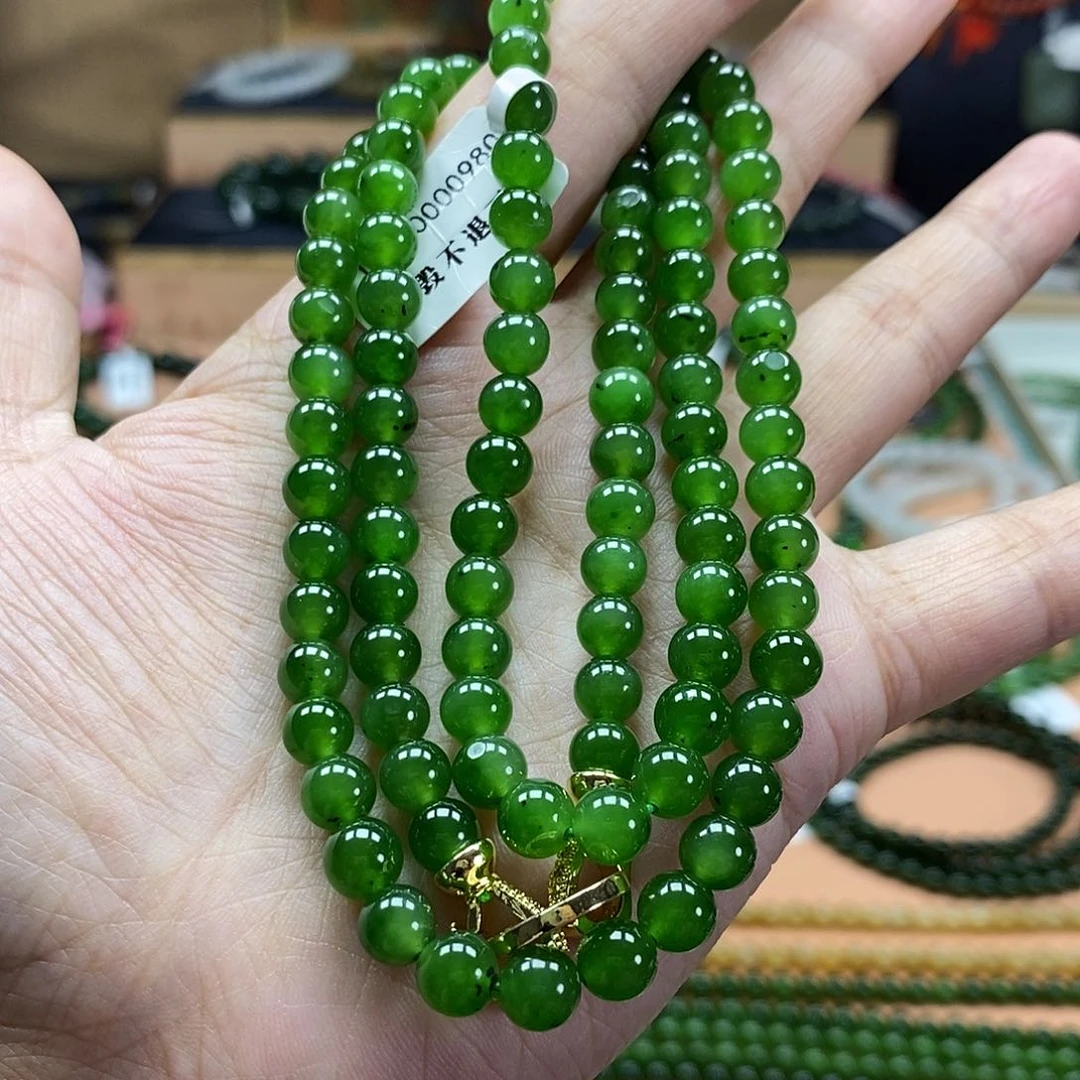 颈饰未镶嵌和田玉（碧玉）辣绿