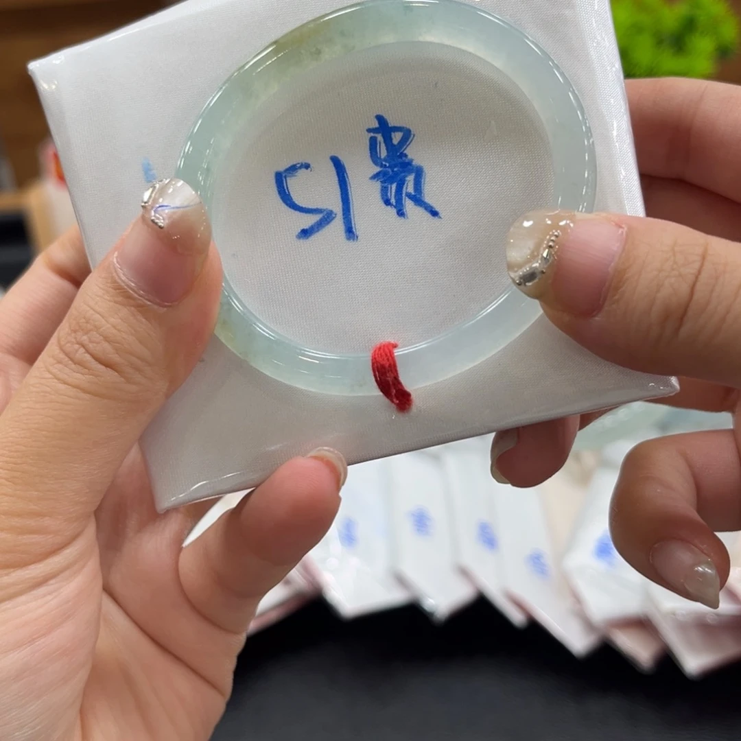 翡翠手镯未镶嵌51贵妃