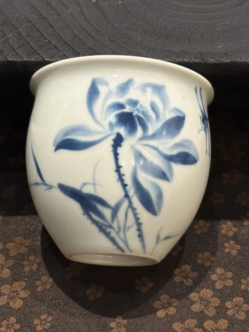 善见堂王长根老师青花花卉缸杯