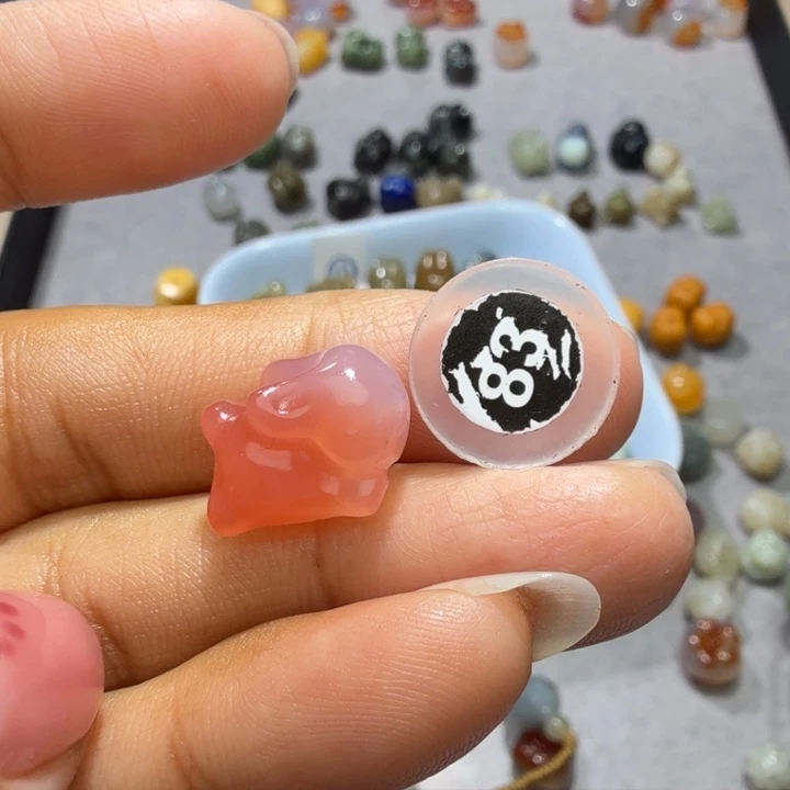 和田玉未镶嵌珠宝奇石