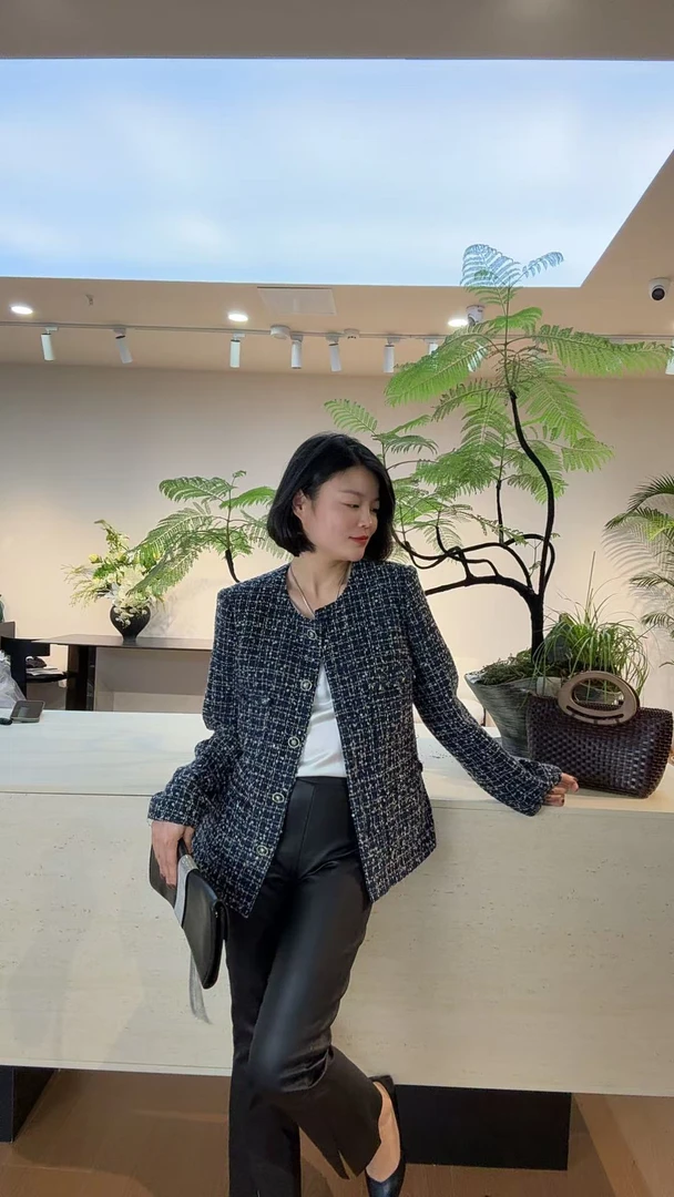 TANTAN 百搭显瘦早秋短款小香风外套2404