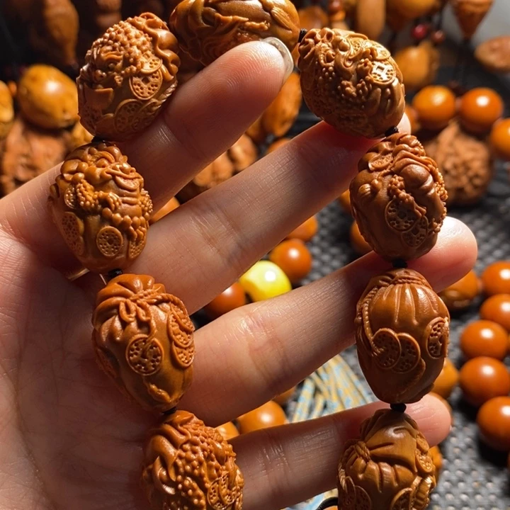 吊坠橄榄核紫*天钱袋金蟾