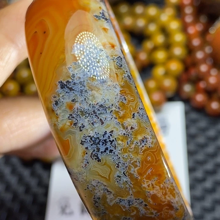 玛瑙/玉髓颈饰未镶嵌好*意