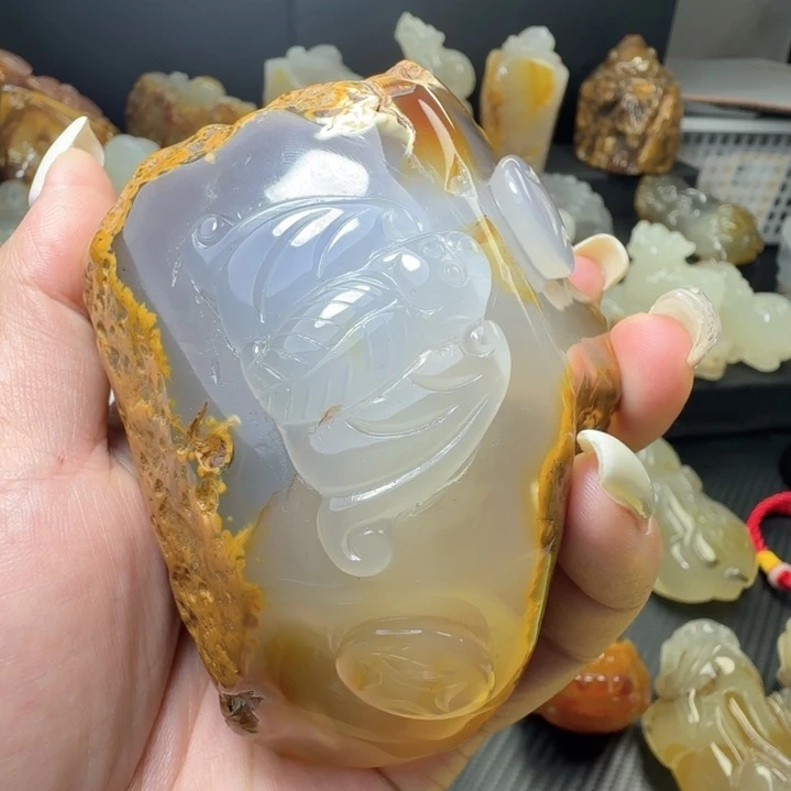 玛瑙/玉髓合金摆件553克重