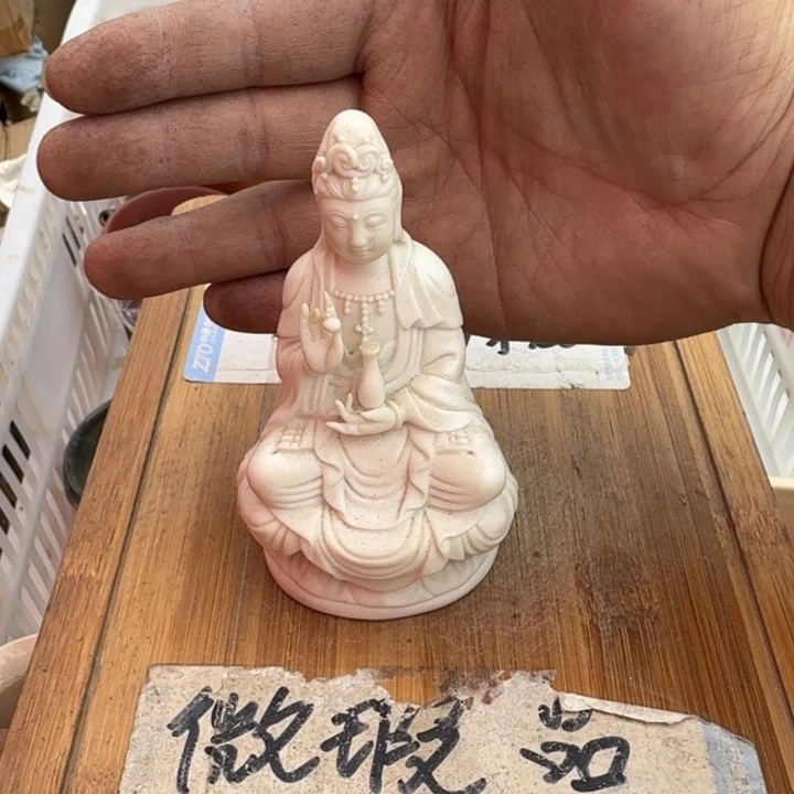 微瑕疵介意勿拍陶瓷器皿X976